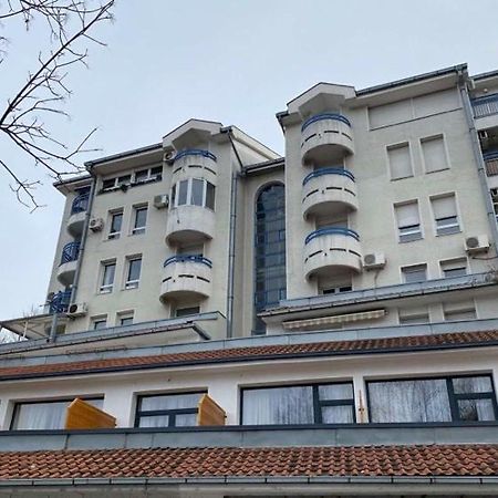 Super Seven Inn Belgrad Dış mekan fotoğraf
