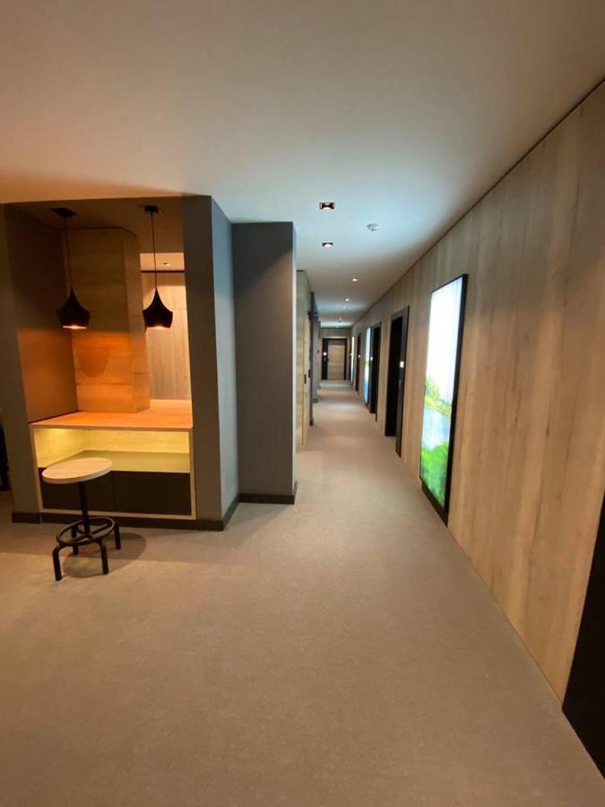 Super Seven Inn Belgrad Dış mekan fotoğraf