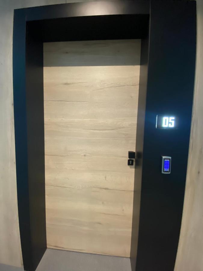 Super Seven Inn Belgrad Dış mekan fotoğraf
